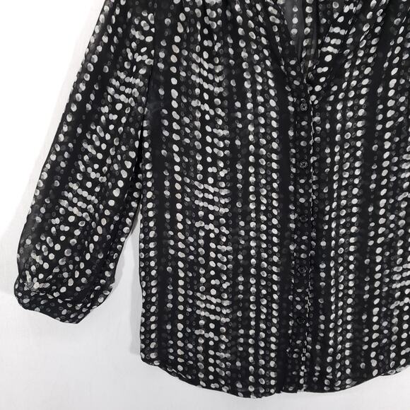 Old Navy Blouse Womens Extra Small Black White Geometric V Neck Chic Chiffon Top - Picture 3 of 8